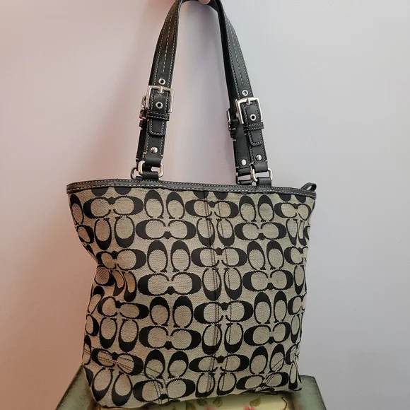 Coach Hadley Black and Gray Signature Canvas With Leather Trim Tote Bag - Picture 3 of 16